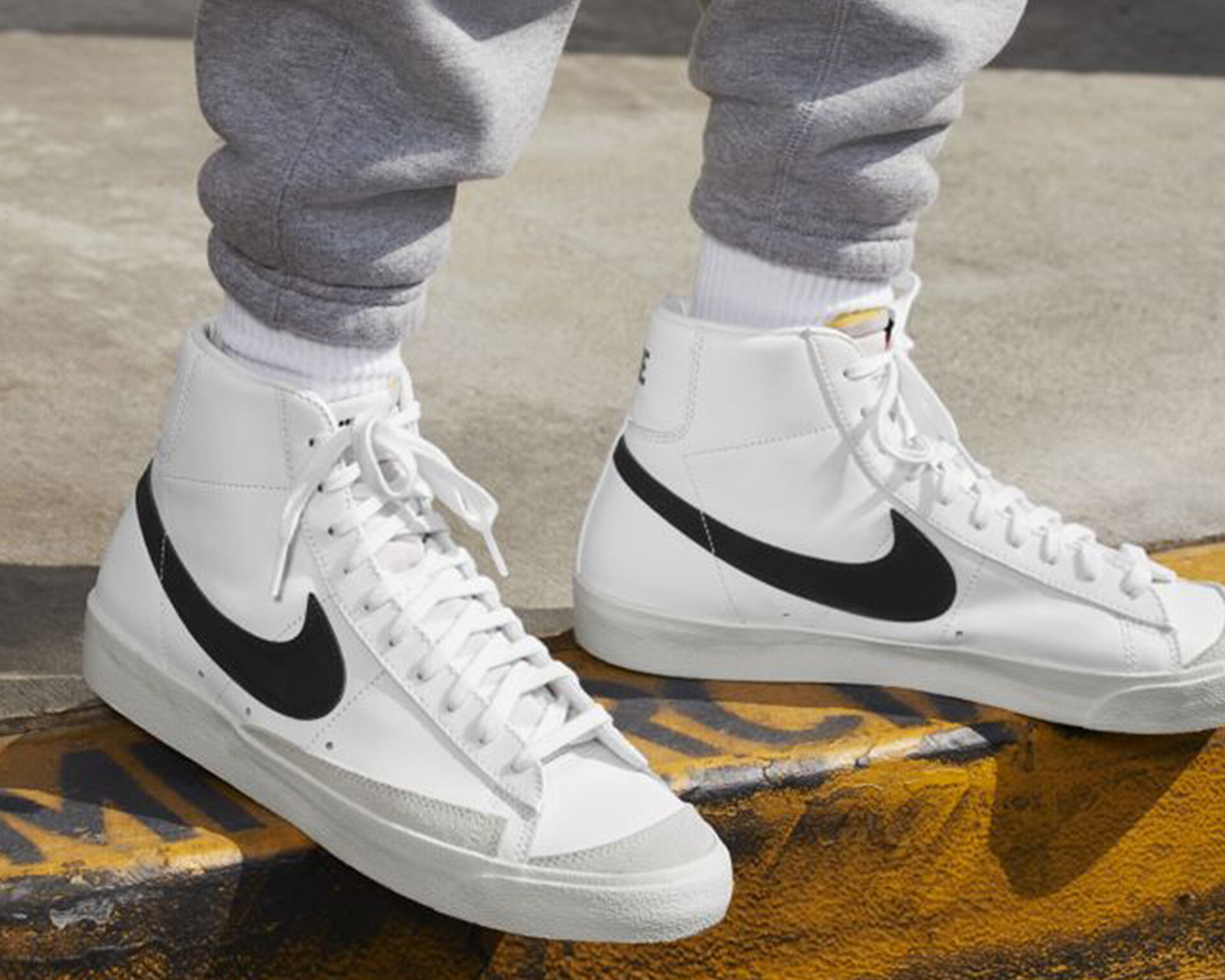 Blazer Mid '77 Vntg Erkek Nike Beyaz Erkek Günlük Ayakkabı BQ6806