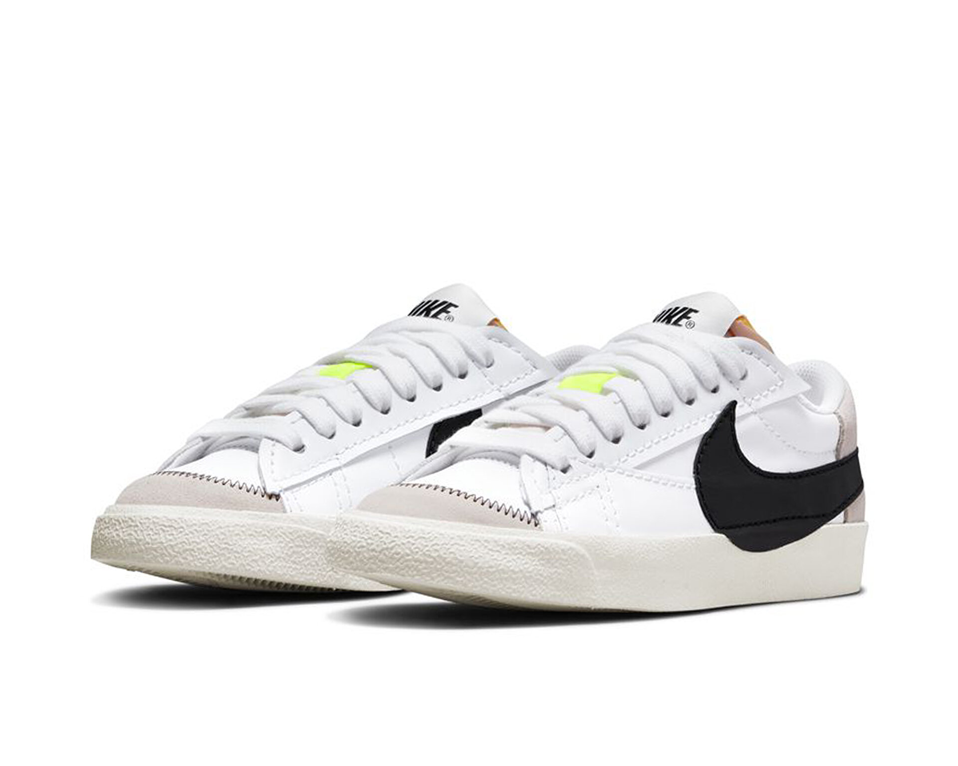 W Blazer Low '77 Jumbo Kadın Nike Beyaz Kadın Günlük Ayakkabı