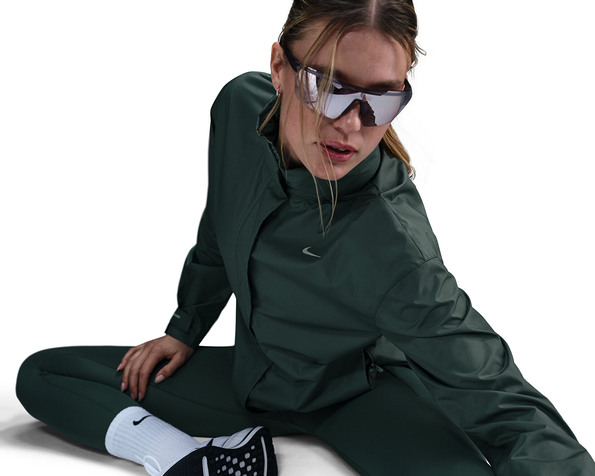 nike w rnd ess jacket