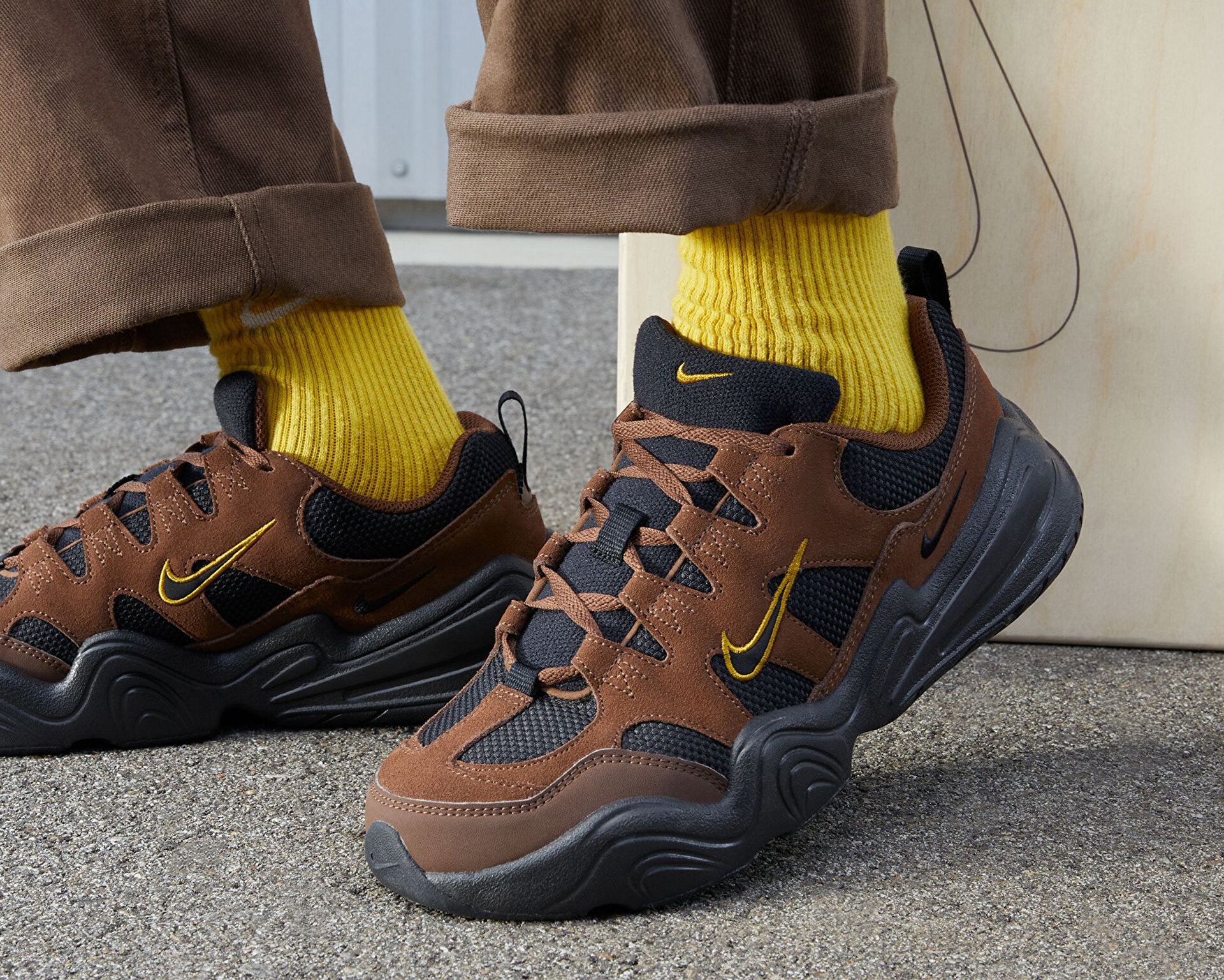 Nike Erkek Tech Hera Kahverengi FJ9532-200