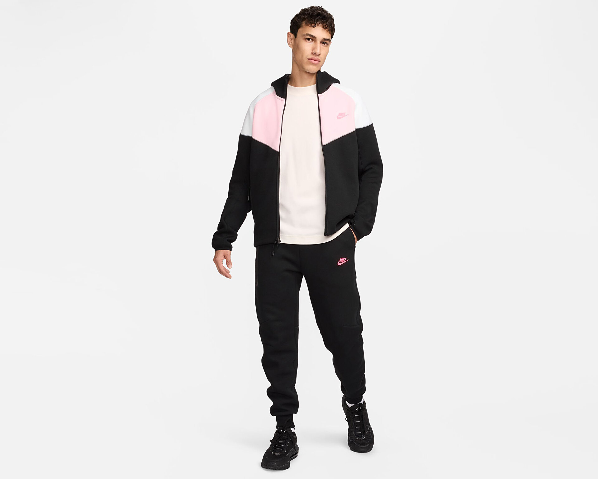 Nike Erkek M Nk Tch Fleece Jggr Siyah FZ4710-010