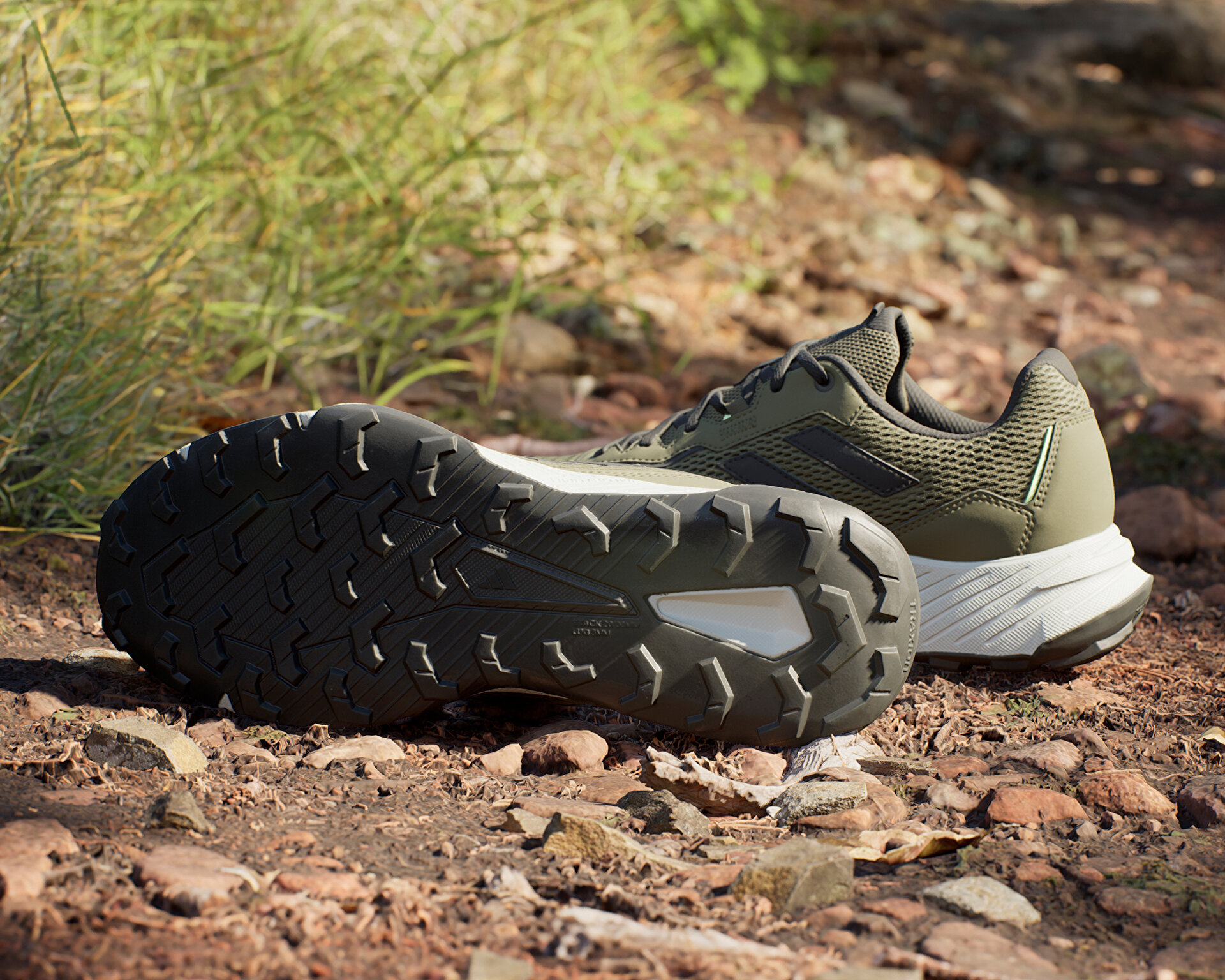 adidas Erkek Tracefinder Haki IE5911