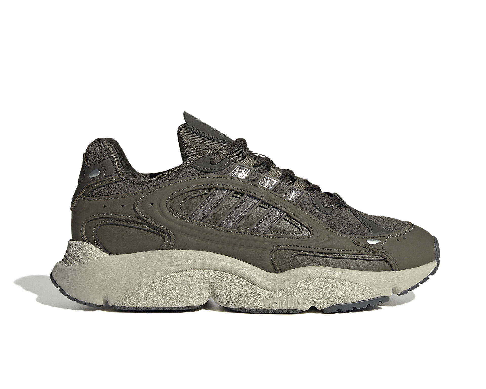 کفش های روزانه Adidas Ozmillen