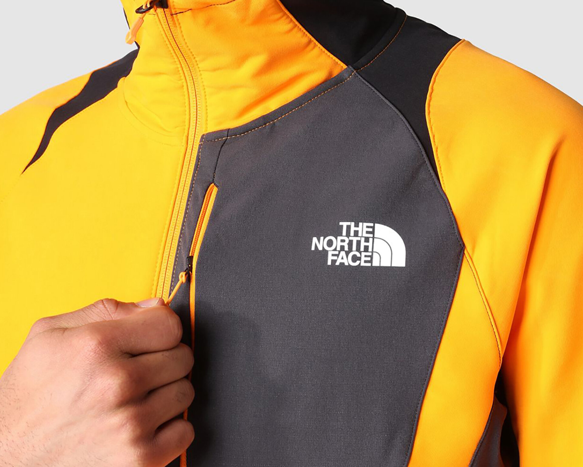 The North Face Erkek M Ao Softshell Hoodie Turuncu NF0A7ZF58V81