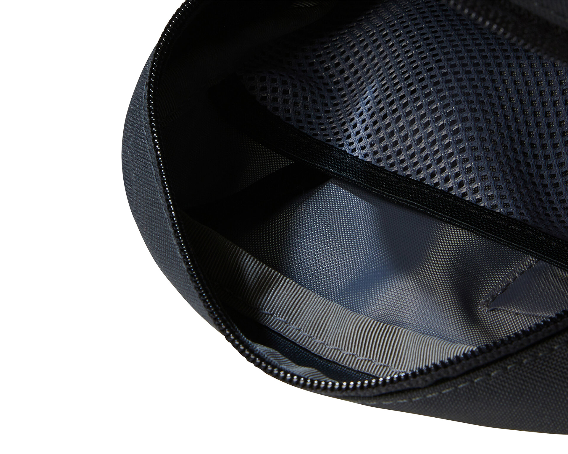 The North Face Erkek Y2K Shoulder Bag Siyah NF0A87GF4GZ1 The North Face Erkek Y2K Shoulder Bag Siyah NF0A87GF4GZ1