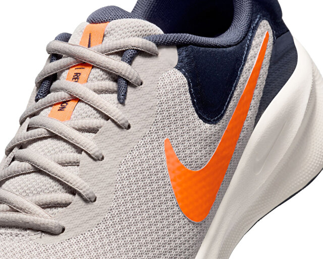 Nike Koşu Ayakkabısı Revolution 7 - Görsel 9